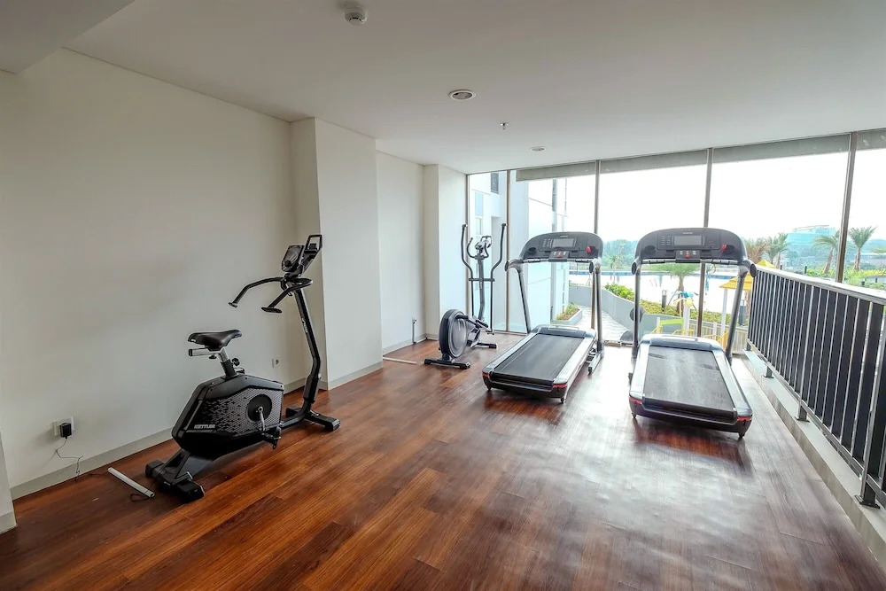 Great Deal Studio Room At Serpong Greenview Apartment