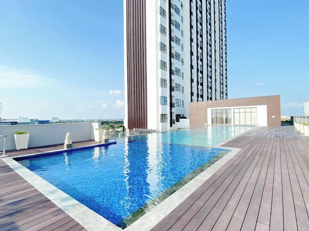 Spacious And Homey Studio At Cleon Park Apartment