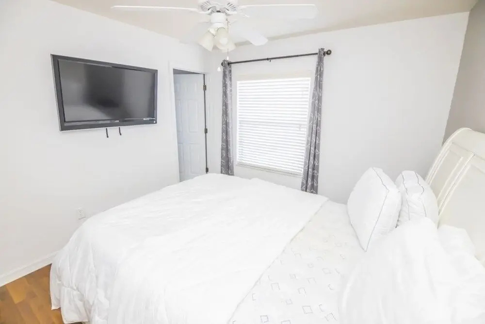 3 Bed 3 Bath Pool Town Home! Near Disney! 3 Bedroom Townhouse by Redawning