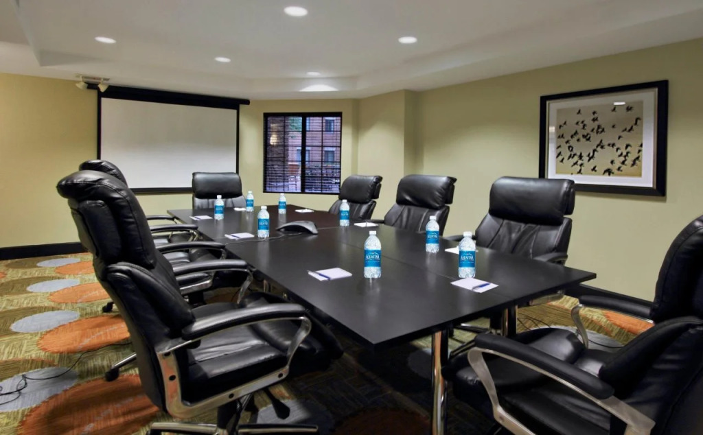 Staybridge Suites Tysons - McLean by IHG