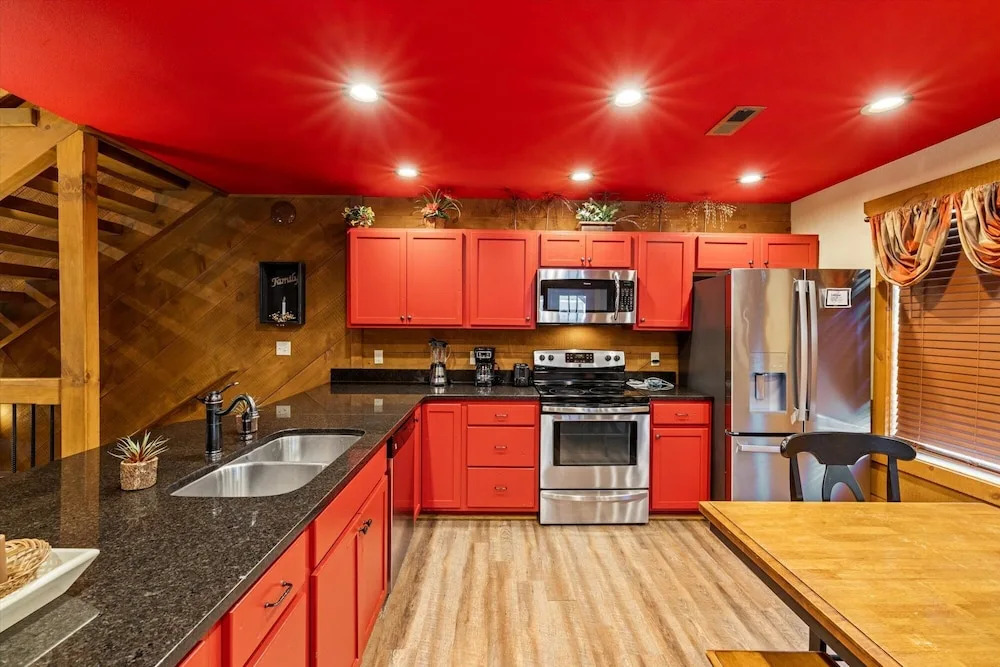 Splash Mansion - Four Bedroom Chalet