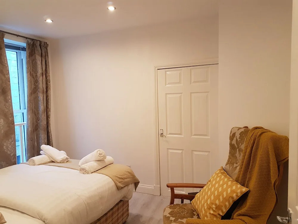 1 & 3 Bedroom Apt by Sensational Stay Serviced Accommodation - Adelphi Suites