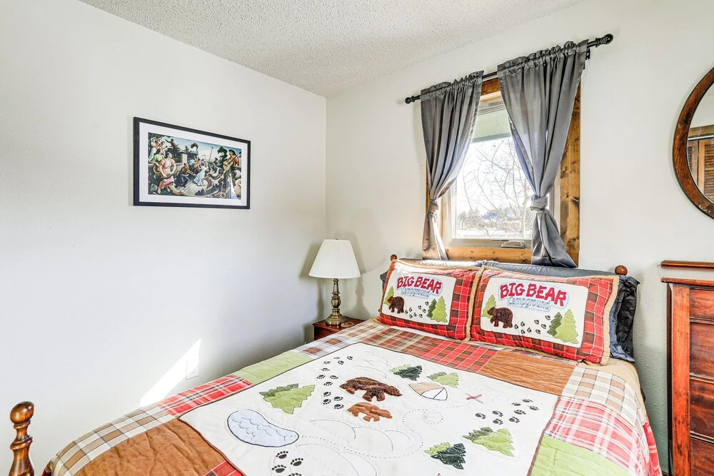 Pet-friendly Pagosa Springs Home: 1 Mi to Hiking