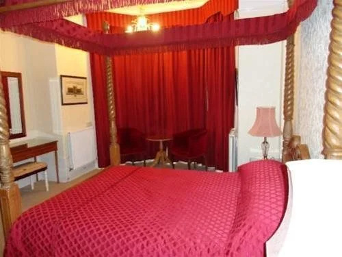 Courtlands Hotel