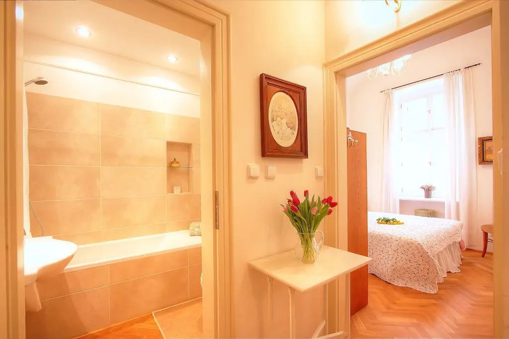 Botanical garden apartment