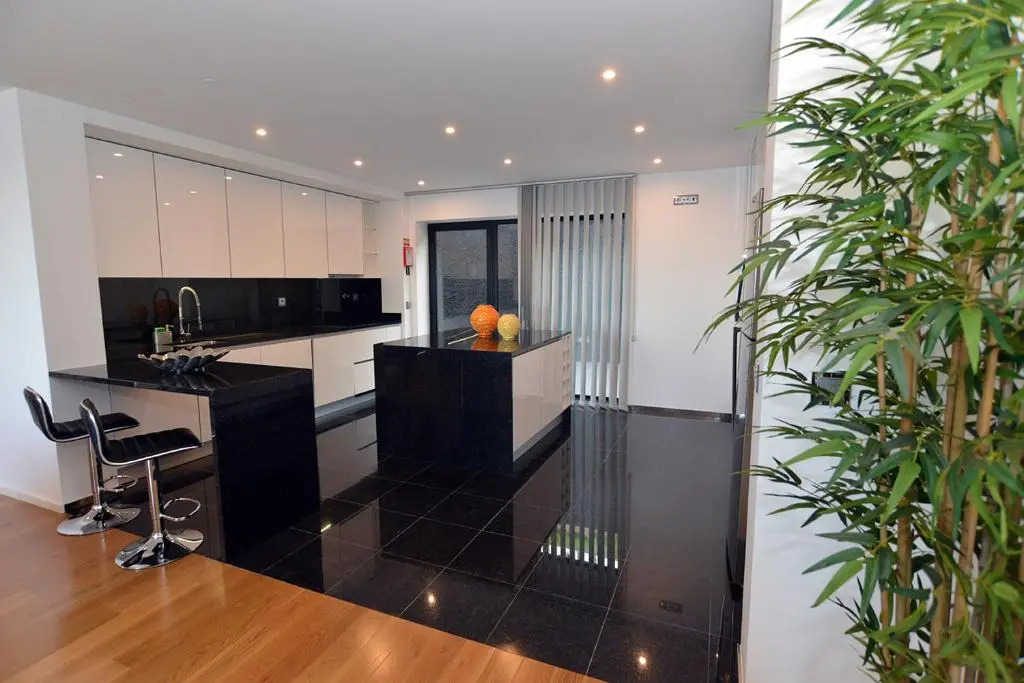 Sec XXI 12 - 3 Bed Flat