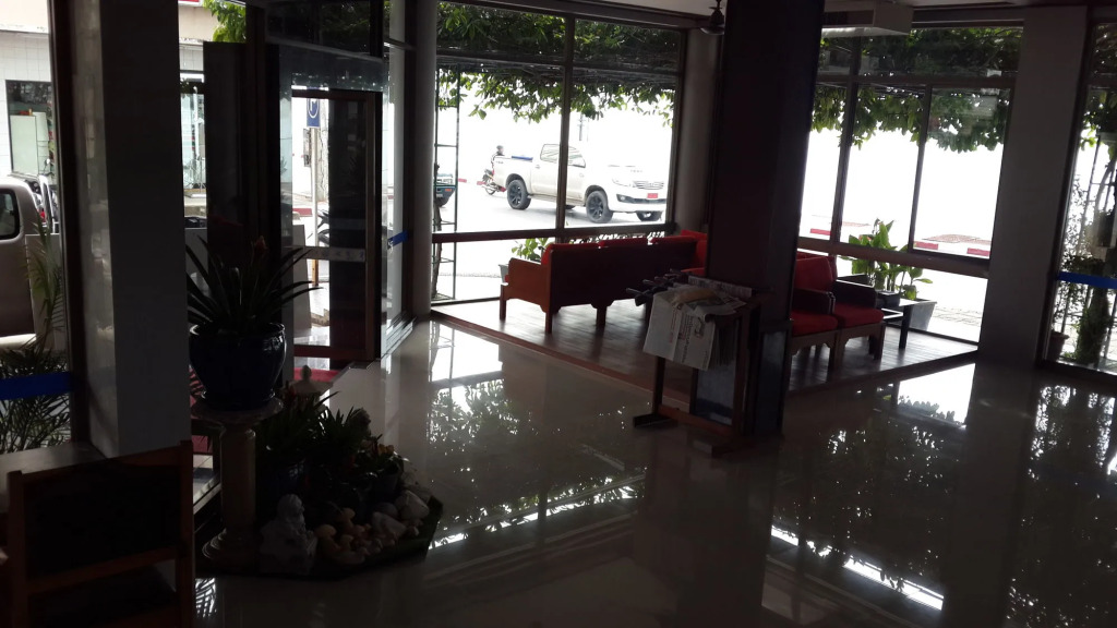 Win Hotel