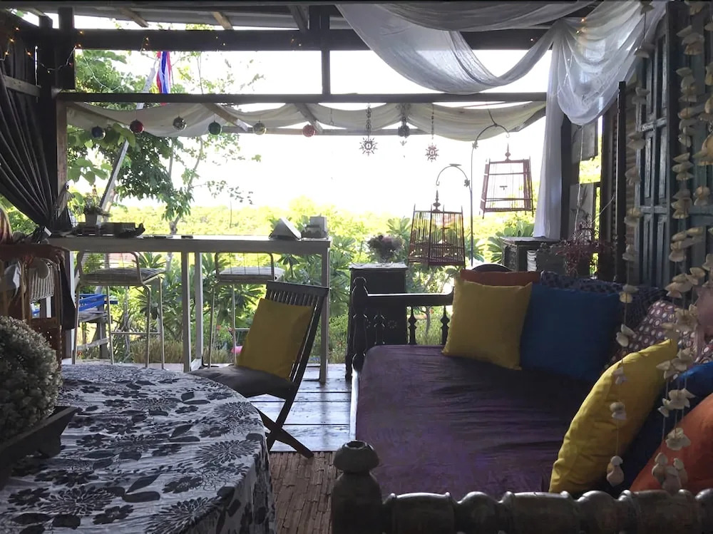 Dharakiri Resort