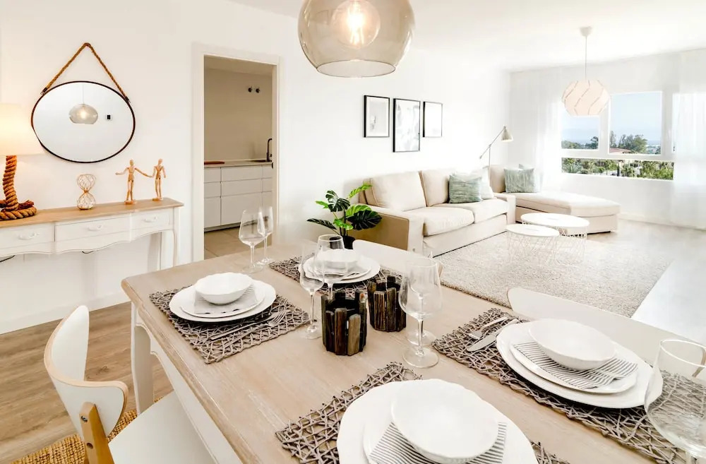 ALB301-New 2 bedroom apt with shared roof top pool