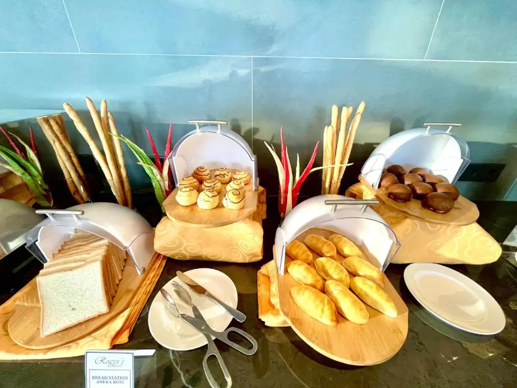 Rogers Hotel Manado