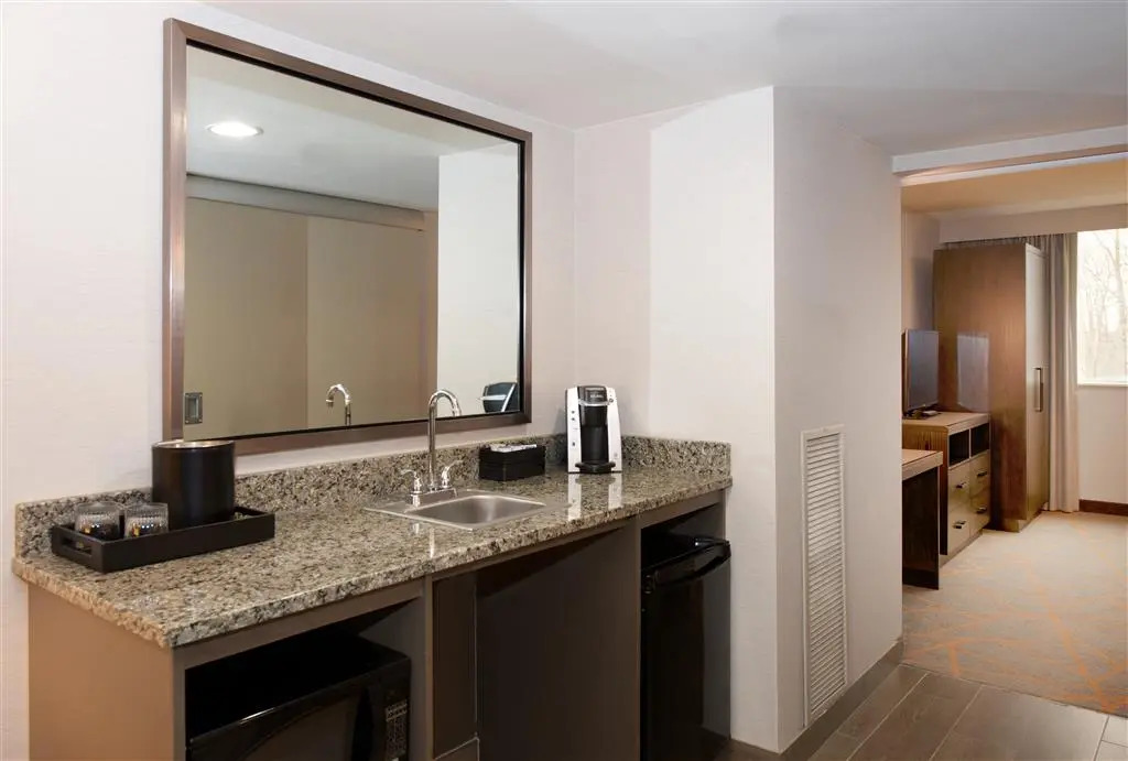 Embassy Suites by Hilton Cincinnati Northeast - Blue Ash