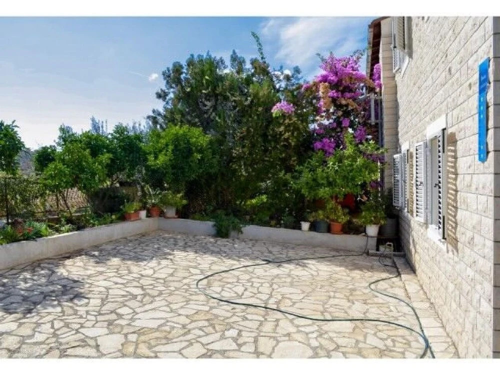 Apartments Jakov