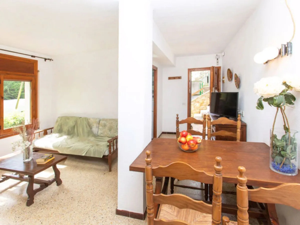 Apartment SEsquirols Nº5 by Interhome