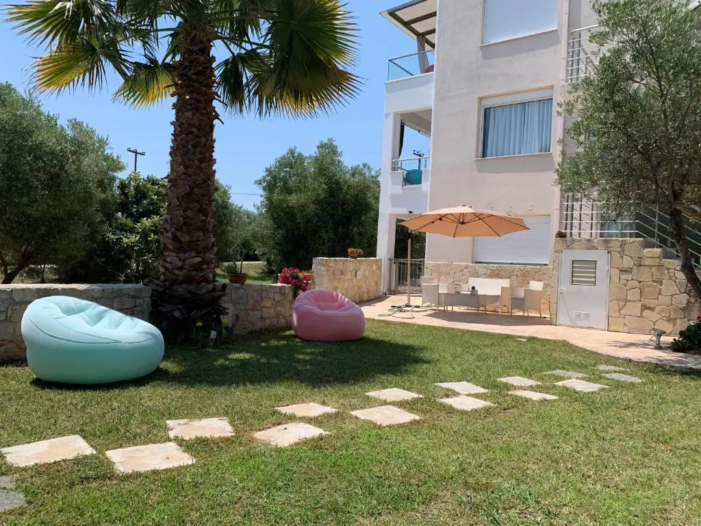 Villa Evita - Sea View Apartment by Kostas