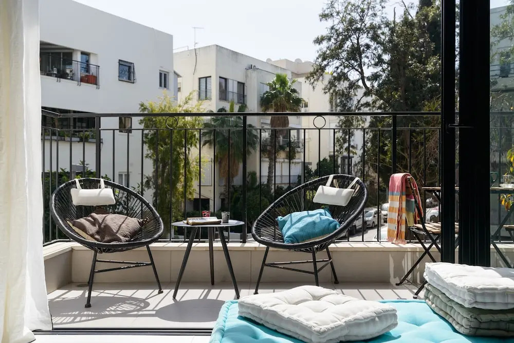 New Design & Sunny Balcony in TLV Center