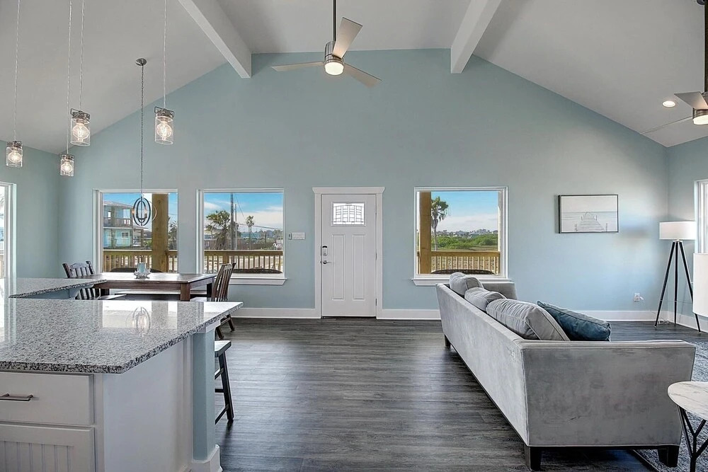 The Beach House 3 Bedroom Home by Redawning