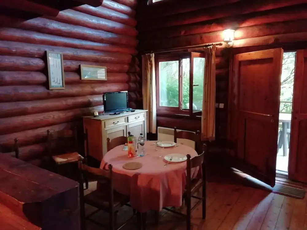 Charming Chalet with Swimming Pool in Quend
