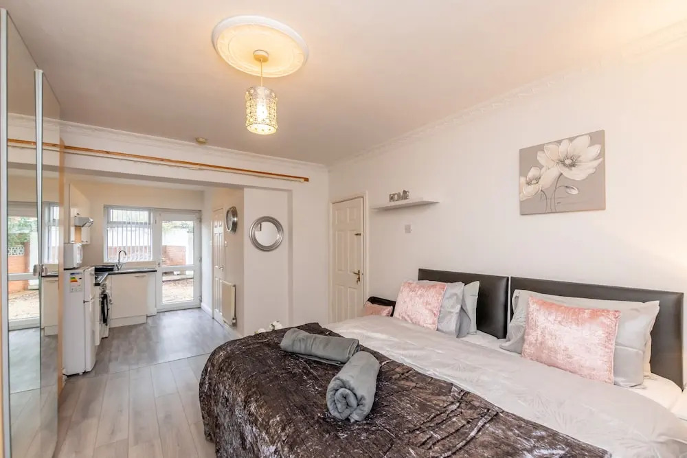 Luxury Codsall Studio