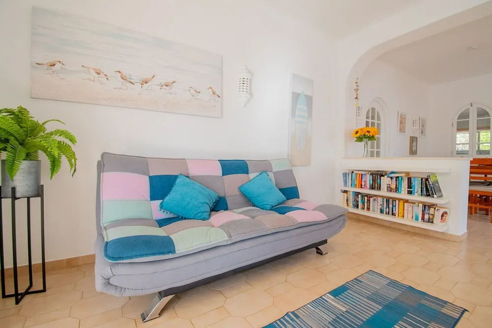 61 vdm Superb Villa on Vale do Milho With Heated