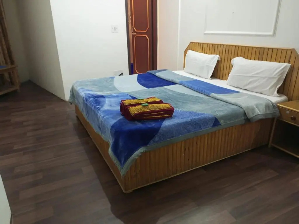 Hadimba Way Manali - Best Family Hotel
