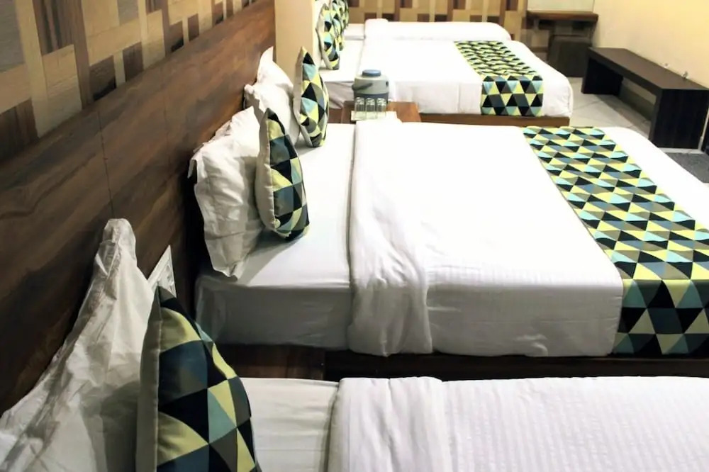 Maruti Group of Hotels - Hotel Shri Naman