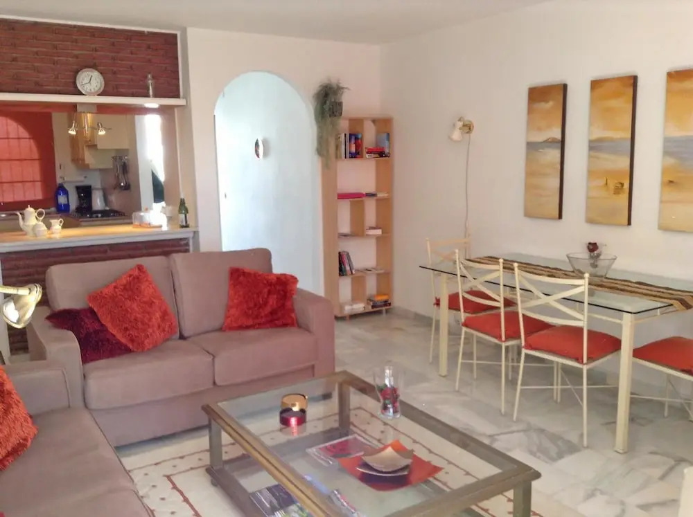 Spacious, Newly Renovated Apartment