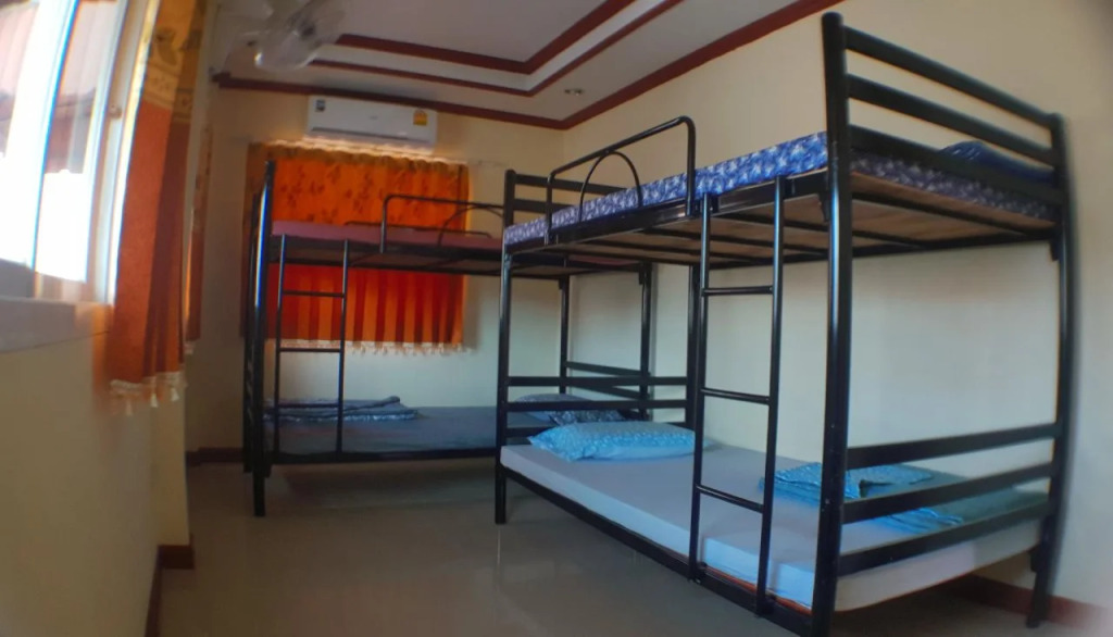 Bangkok Legend Guesthouse