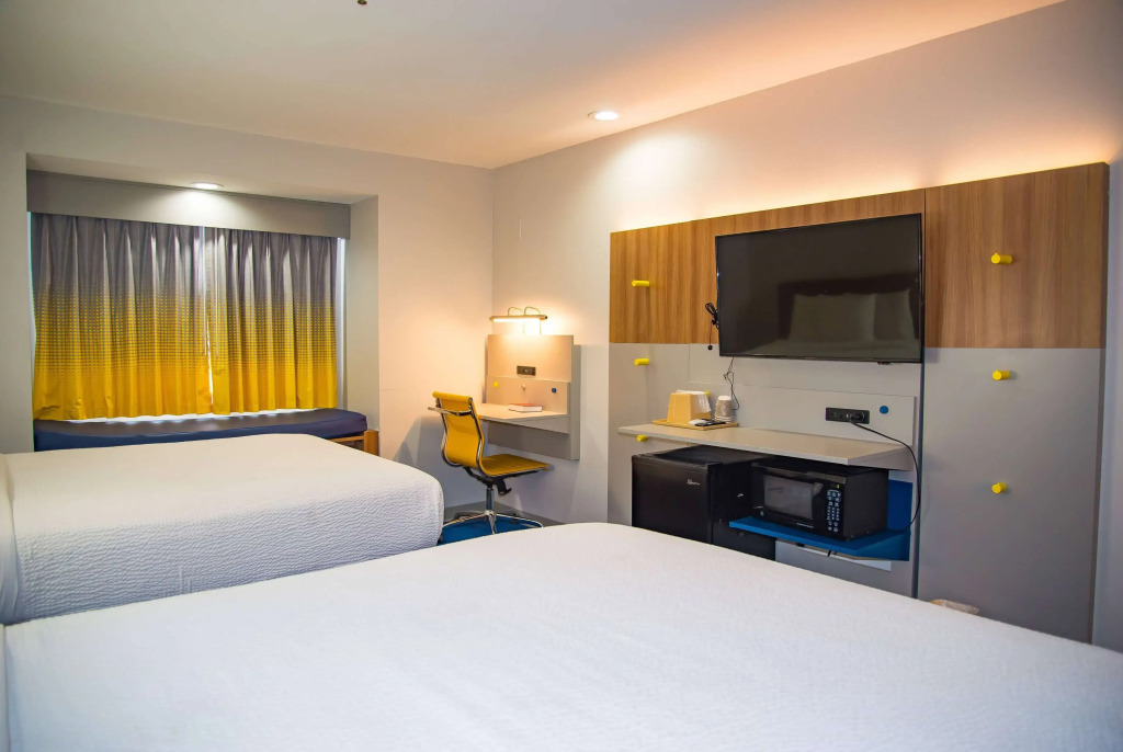 Microtel Inn & Suites by Wyndham Daphne