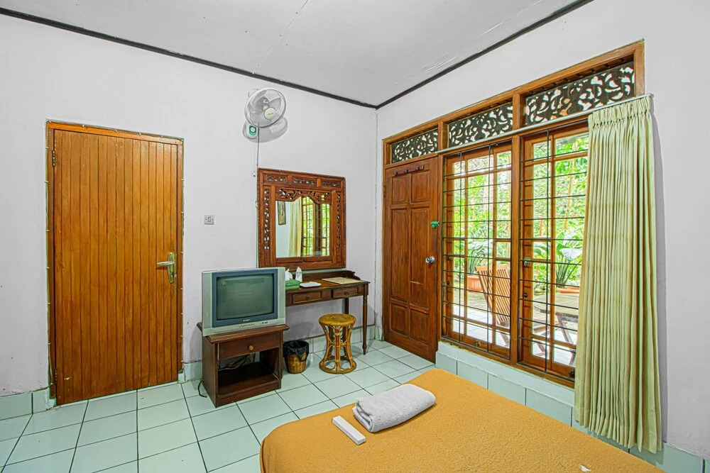 GG. House - Happy Valley
