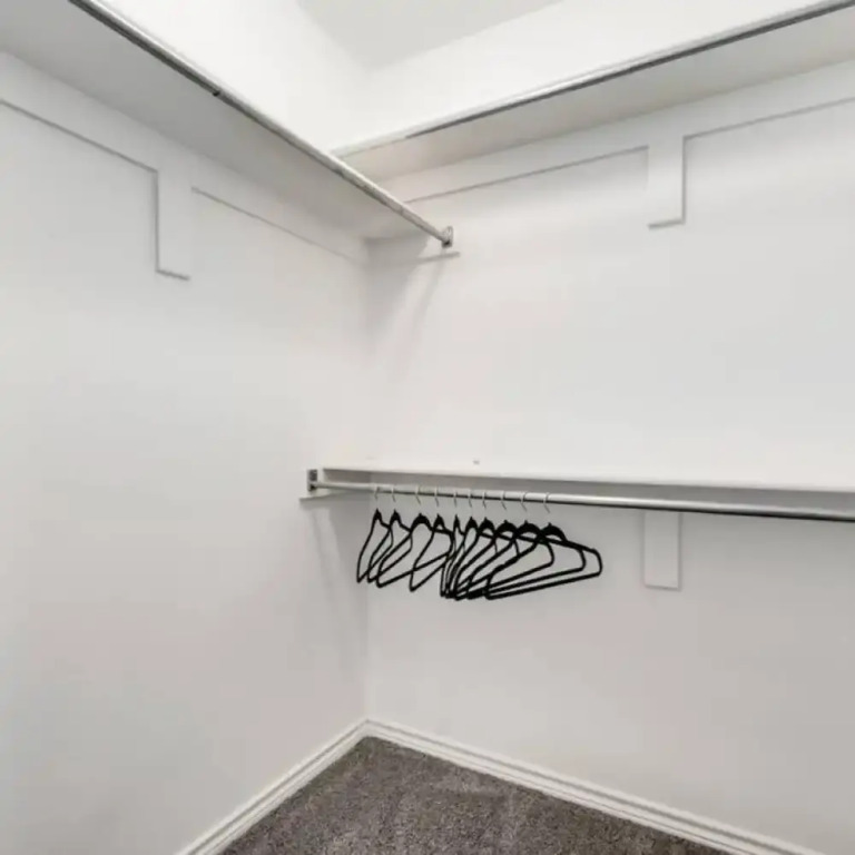 Family Business Retreat King Bed Top Amenities