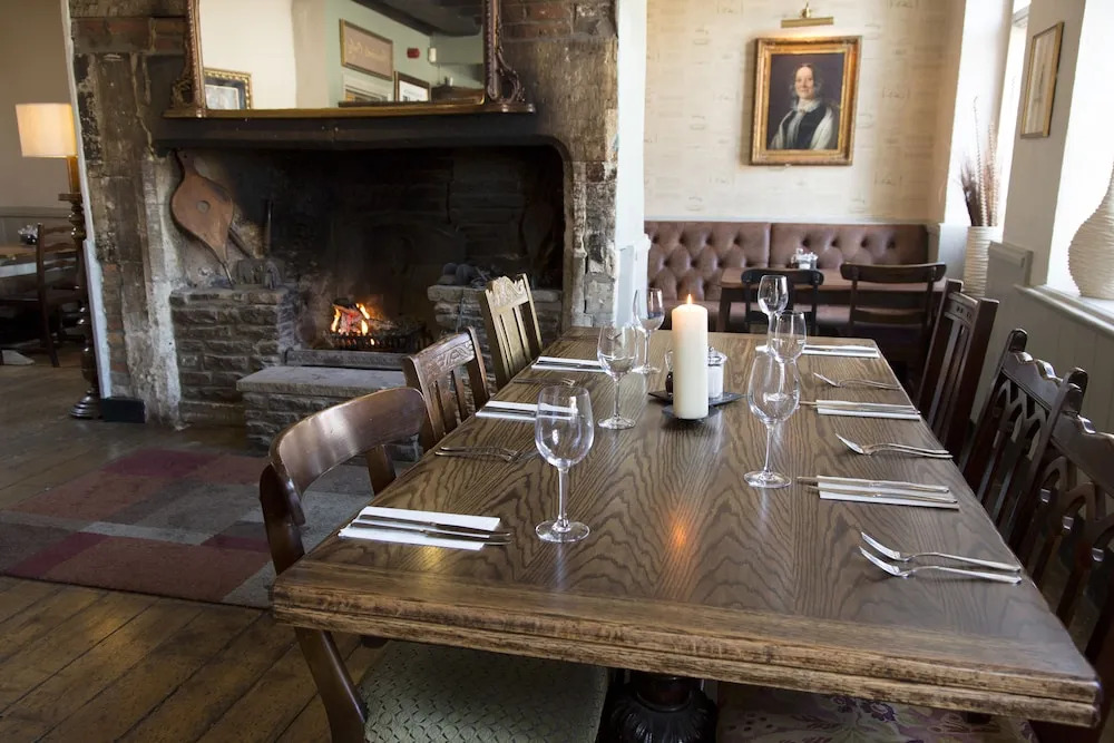 The Red Lion