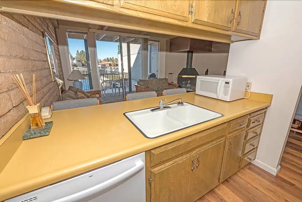 439 Ala Wai Blvd., 140 - 3 Br condo by RedAwning