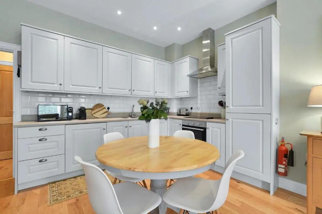 1 minute from the beach 2 bedroom apartment