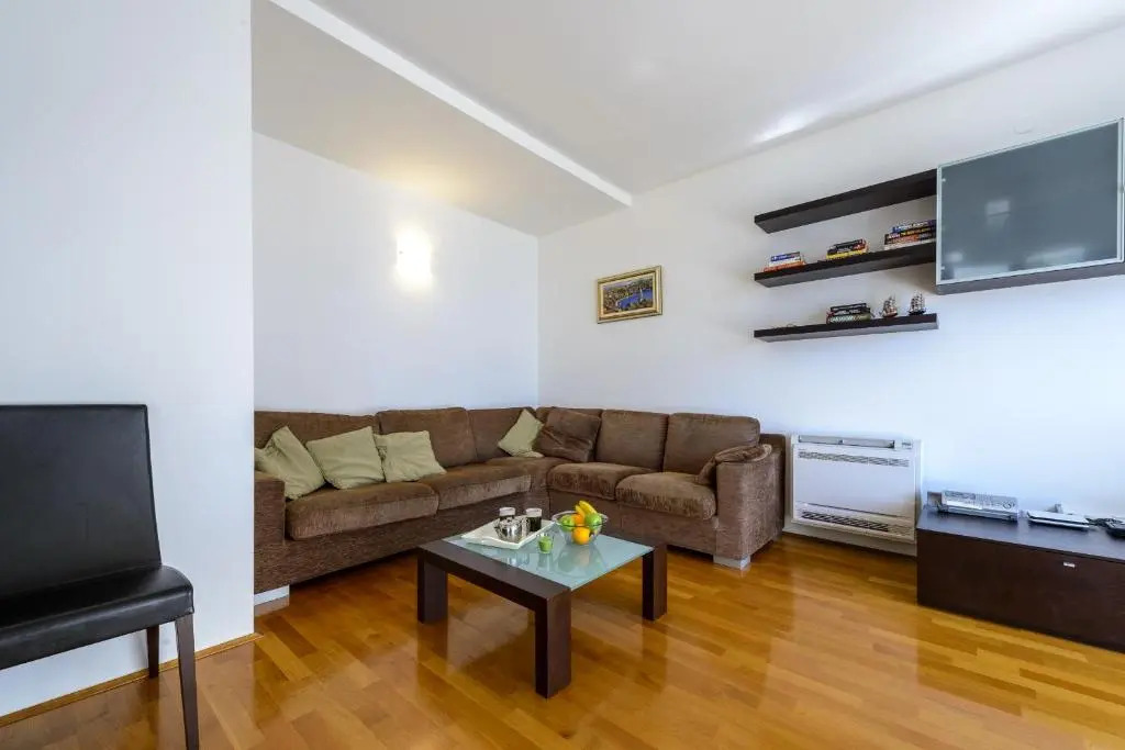 Villa Sana Via