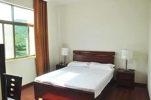 Wuyuan Huayuan Mountain Villa