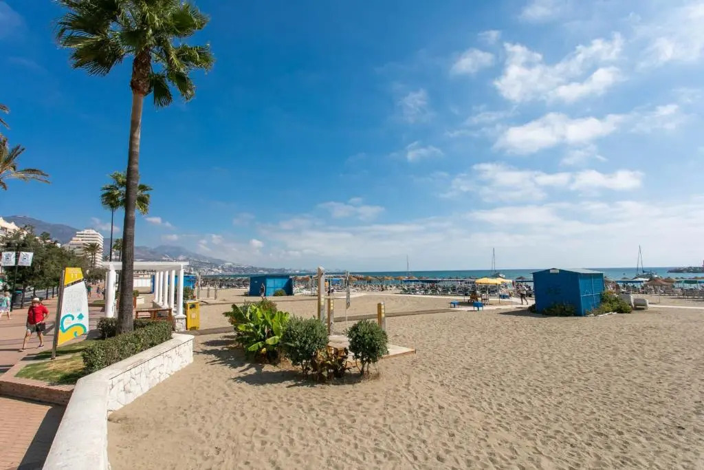 4 bedroom apartment close by beach in Fuengirola