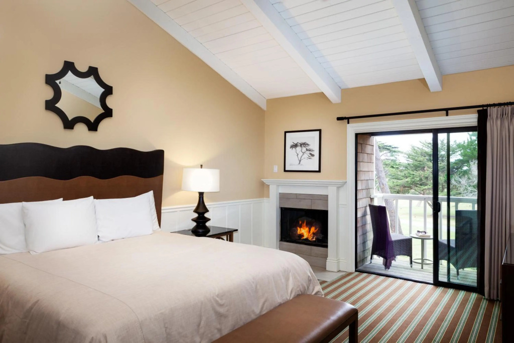 Lighthouse Lodge & Cottages