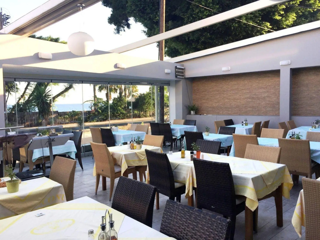 Caravel Hotel Apartments