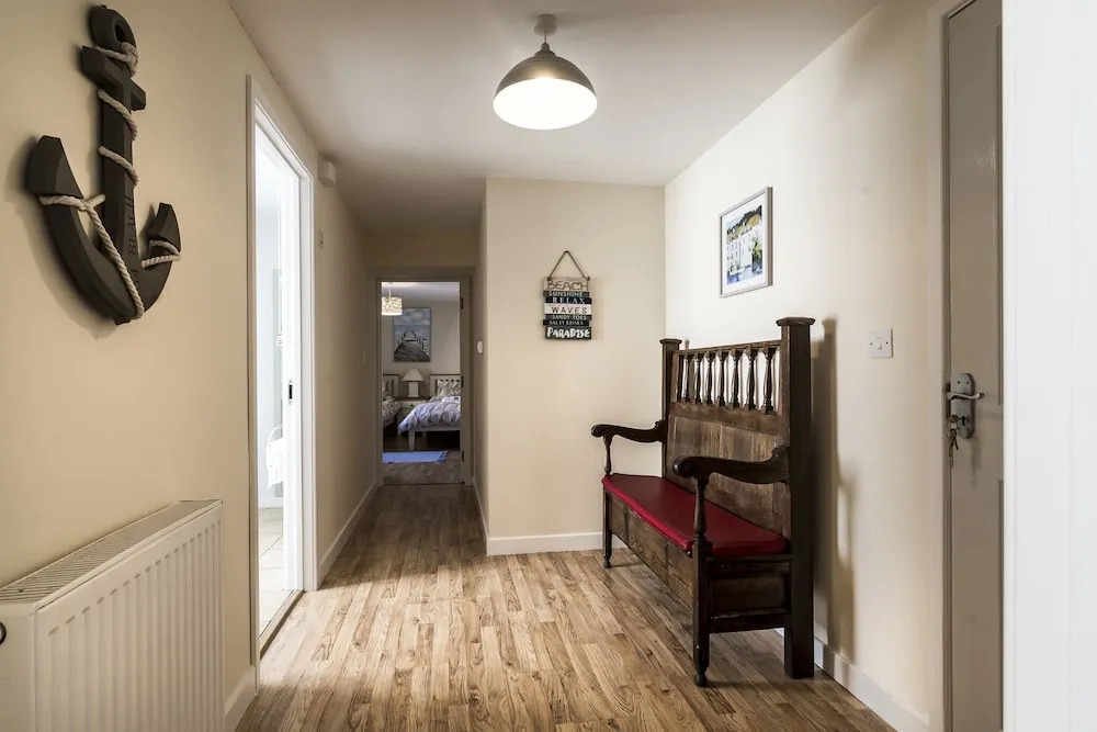 The Sail, Two Bedroom Apartment - Tenby