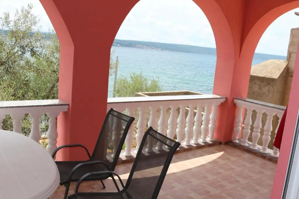 Apartments Marija - Maslenica - first line to the sea