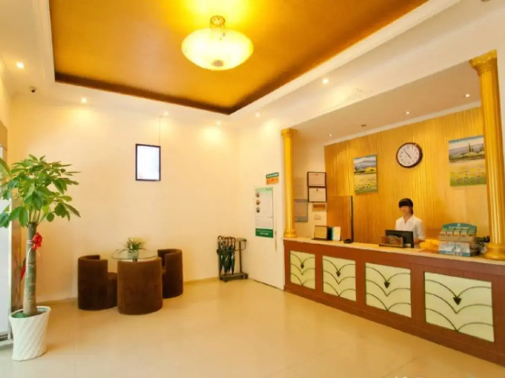 GreenTree Alliance Nanjing HanzhonGMEn Subway Station Hotel