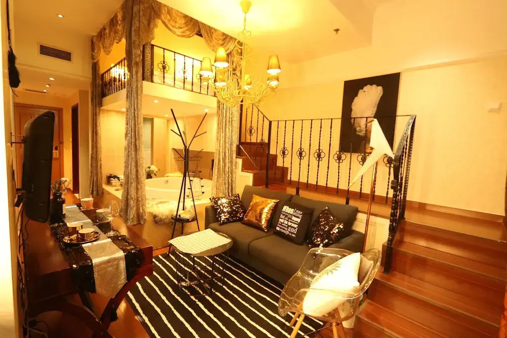Warm Journey Apartment
