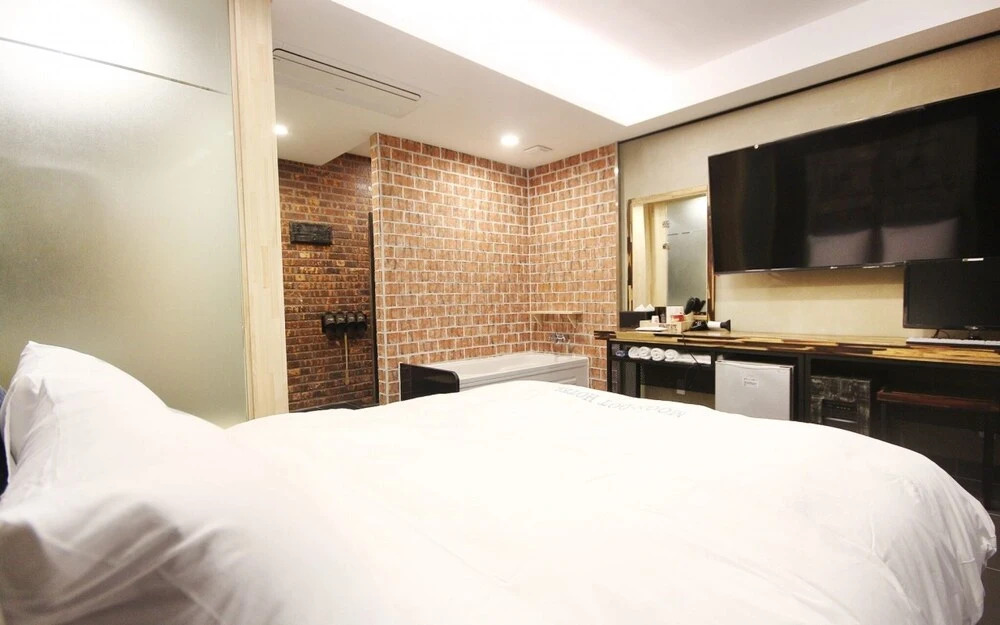 Changyeong Moon Dot Self Check-in Motel
