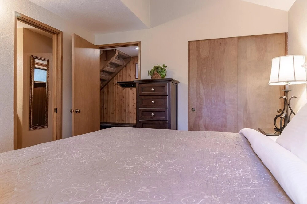 Ski House 245