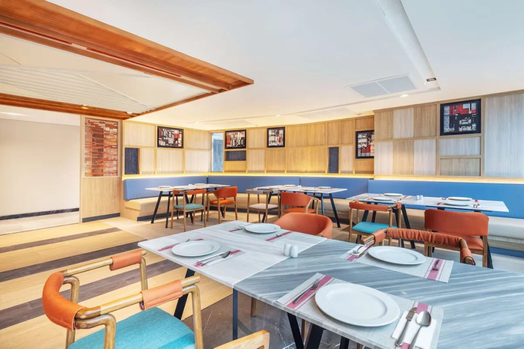 Отель Best Western Click Sathorn 11 Bangkok