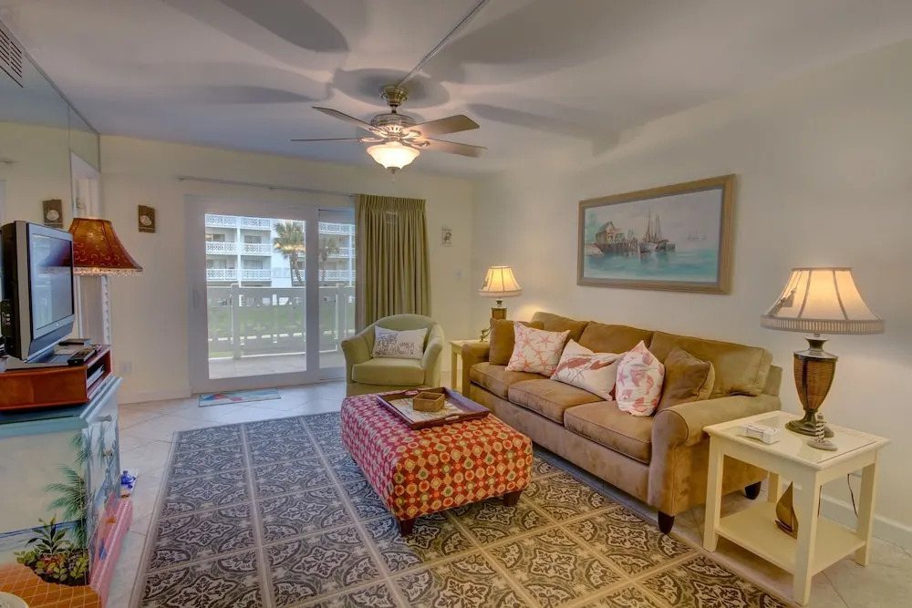 421 El Matador - Two Bedroom - Condo