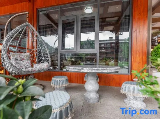 Shennongjia Mountain Foreign Guest Bed and Breakfast (Dajiu Lake Pingqian Ancient Town Branch)