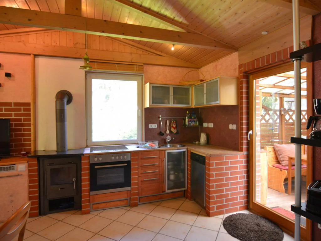 Cosy Apartment With Covered Porch
