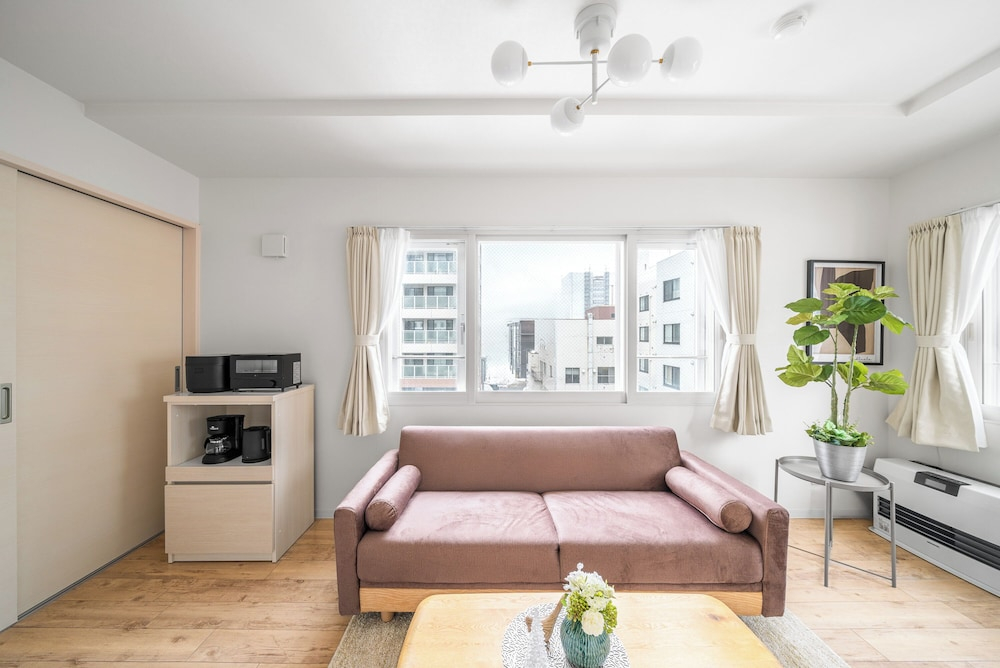 Court Villa Sapporo 401