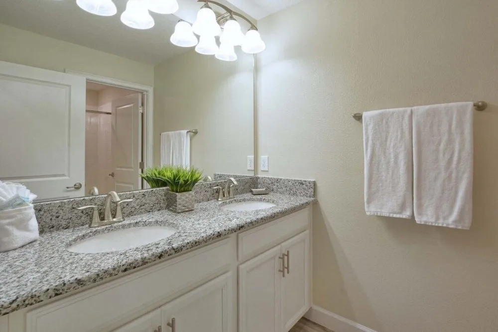 Storey Lake-4 Bedroom Townhome W/spashpool-1616st Townhouse